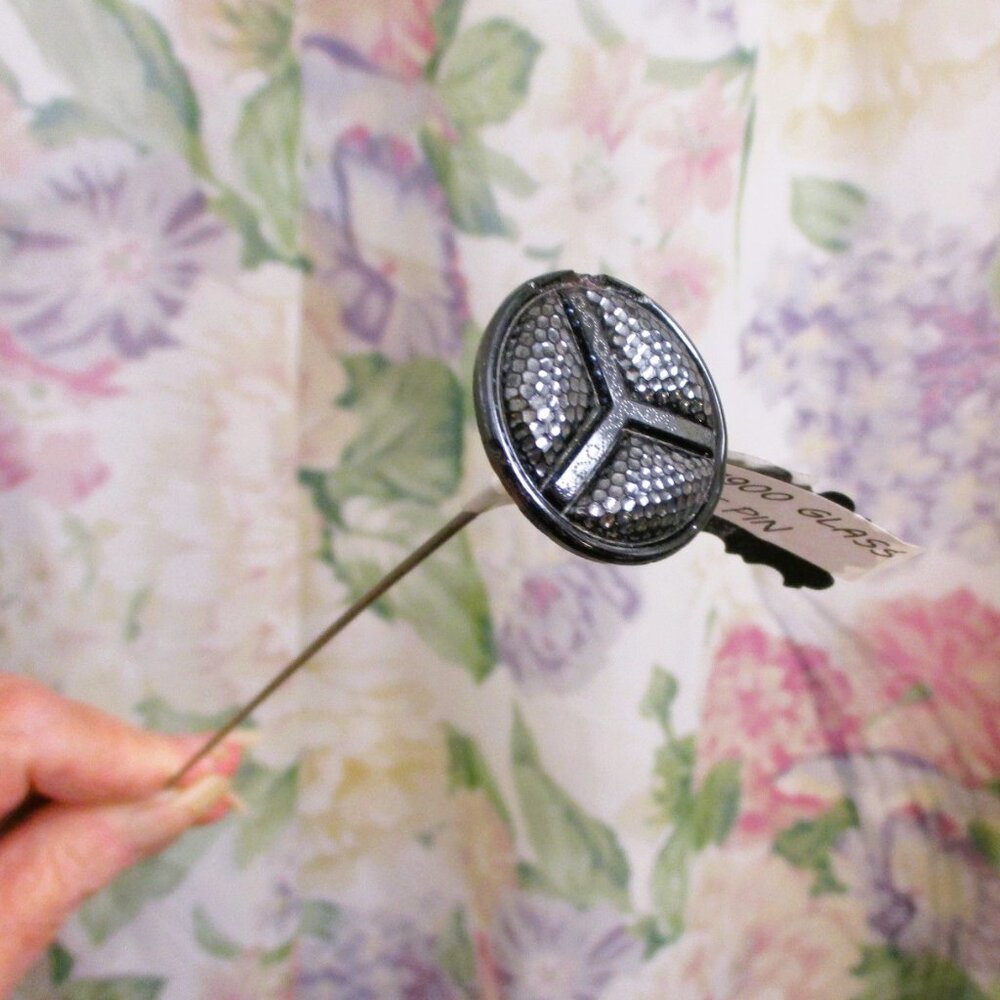 VICTORIAN Hat Pin ~ ANTIQUE Detailed French Jet Steel Hat Pin ~ 1890s Hat Pin